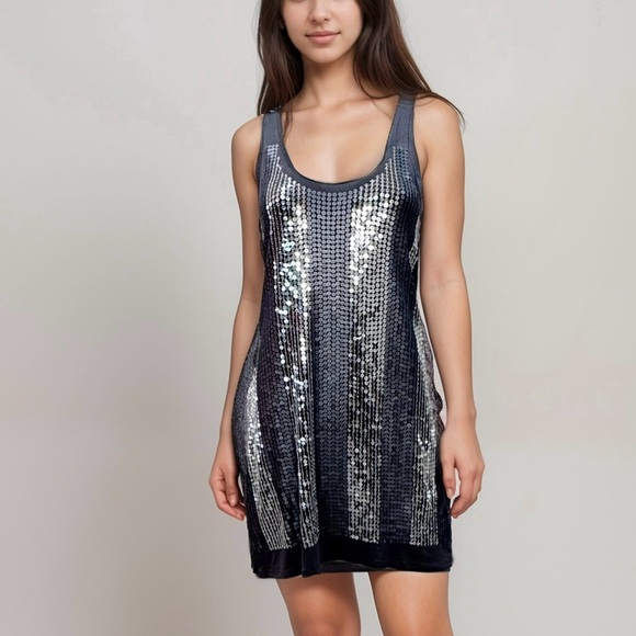 Old Navy gray sequin shift dress ❤️ - Picture 2 of 8